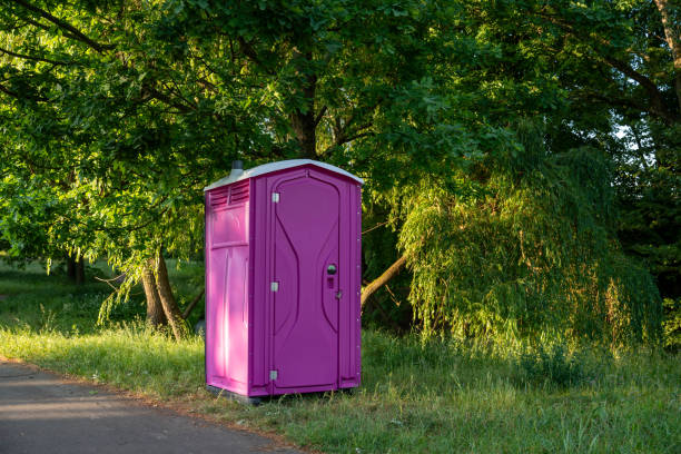 Best Restroom trailer rental cost  in La Nte, MO